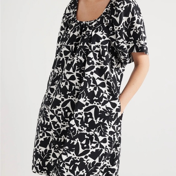 14. Free Assembly Black and White Square Neck Patterned Short Sleeve Dress Sz S - Picture 1 of 10